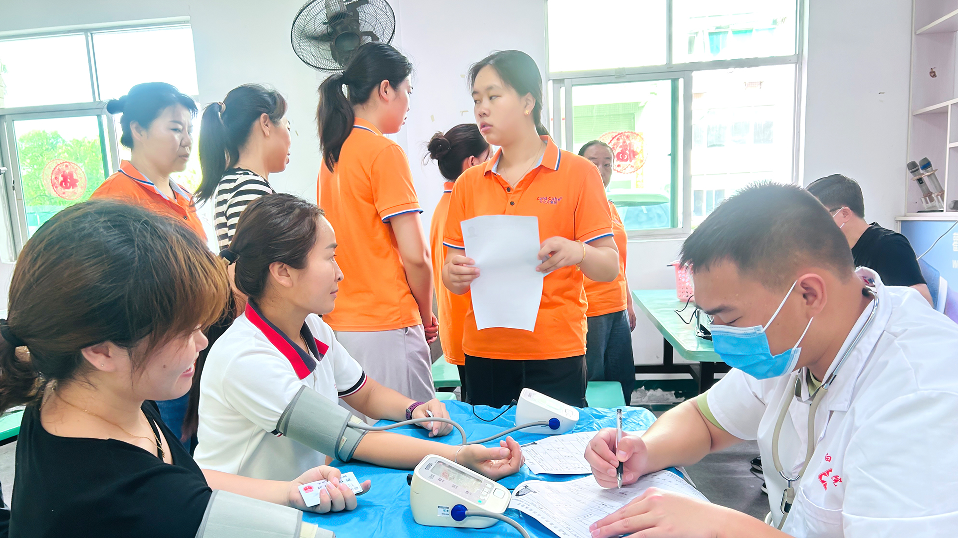 关爱员工康健 护航幸福未来 凯时集团RFID智能卡工厂开展2025年员工康健体检活动